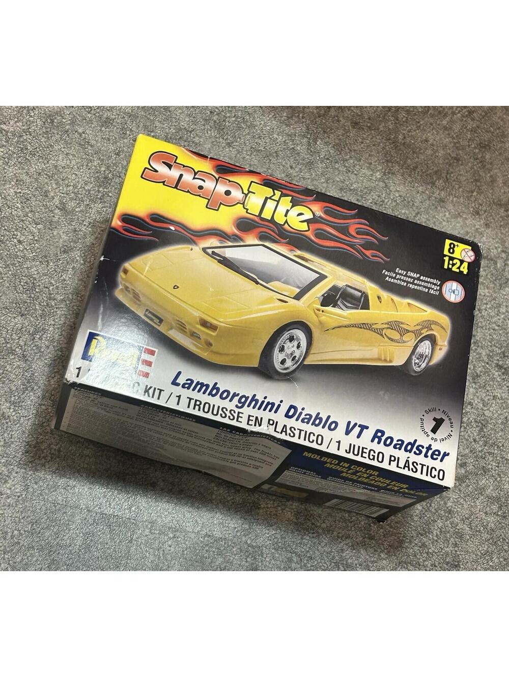 VTG NEW Revell 1/24 Snaptite Lamborghini Diablo VT Roadster